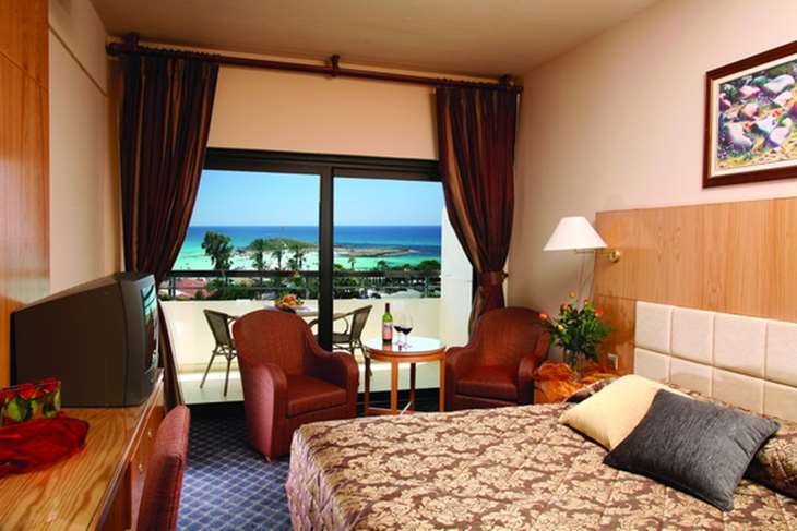 Номер отеля Adams Beach 5*
